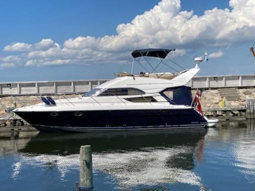 Fairline Phantom 42 Spesifikasjoner og anmeldelser